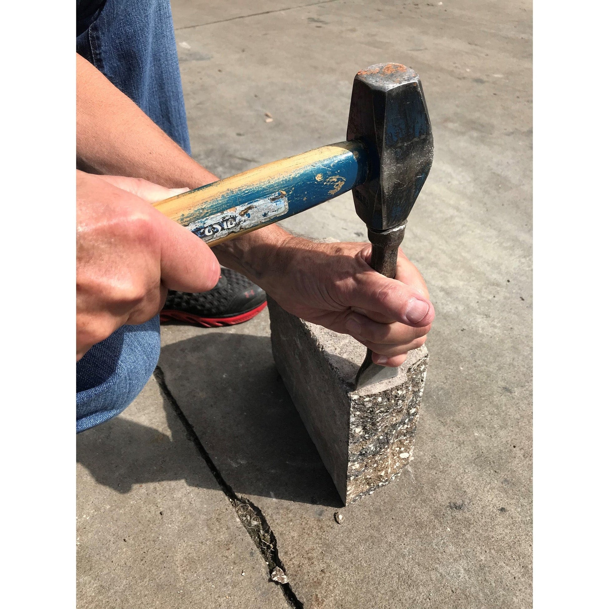 Bon Tool Club Hammer Wooden Handle - RHINOBUILD Bricklaying Tools