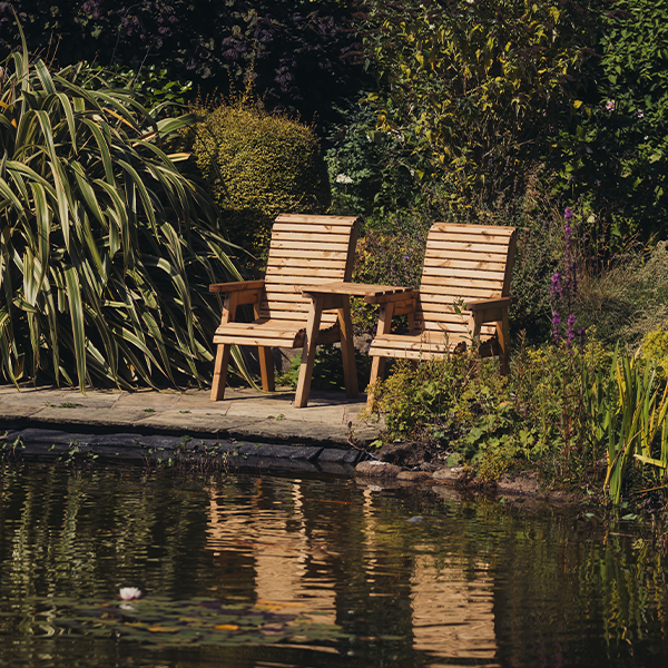 Churnet Valley Love Seat Square - Churnet Valley