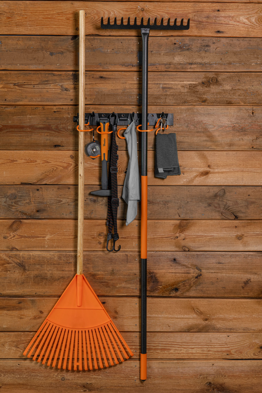 Tool Rail with Adjustable Peg Hooks and S Hanging Hooks - Best4Trade-Retail Garden tools & Accesories