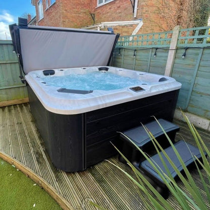 H2O 6000 Series 6-Seater (Twin-Pump) 32A Plug & Play Hot Tub