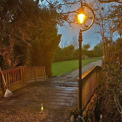 Vintage tear drop lamp post in cast iron and steel 2.8m (H506)