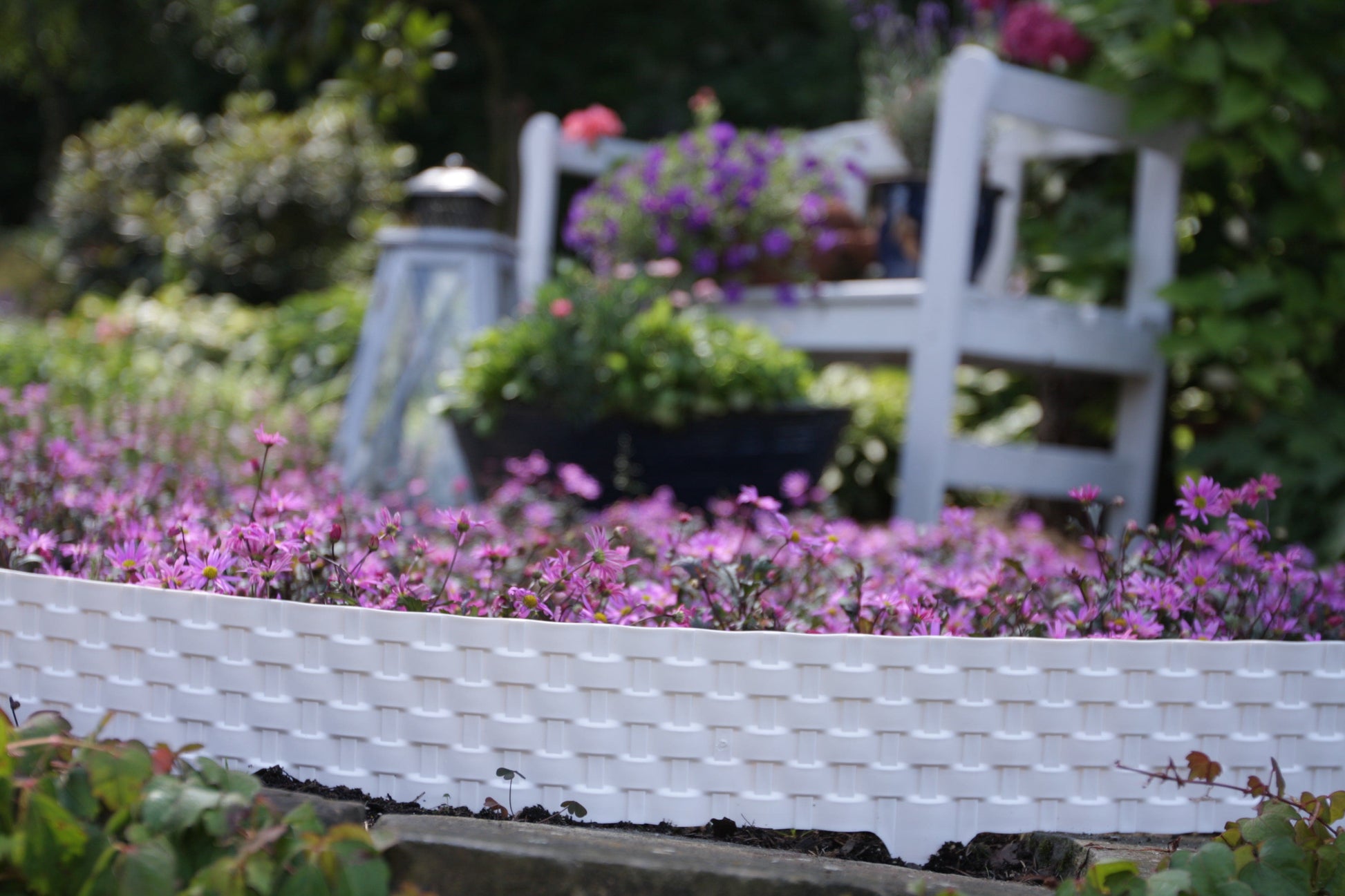 Lawn Edging, Plastic Palisade Rattan Effect, 2.4m, Brown - Best4Trade-Retail Garden tools & Accesories