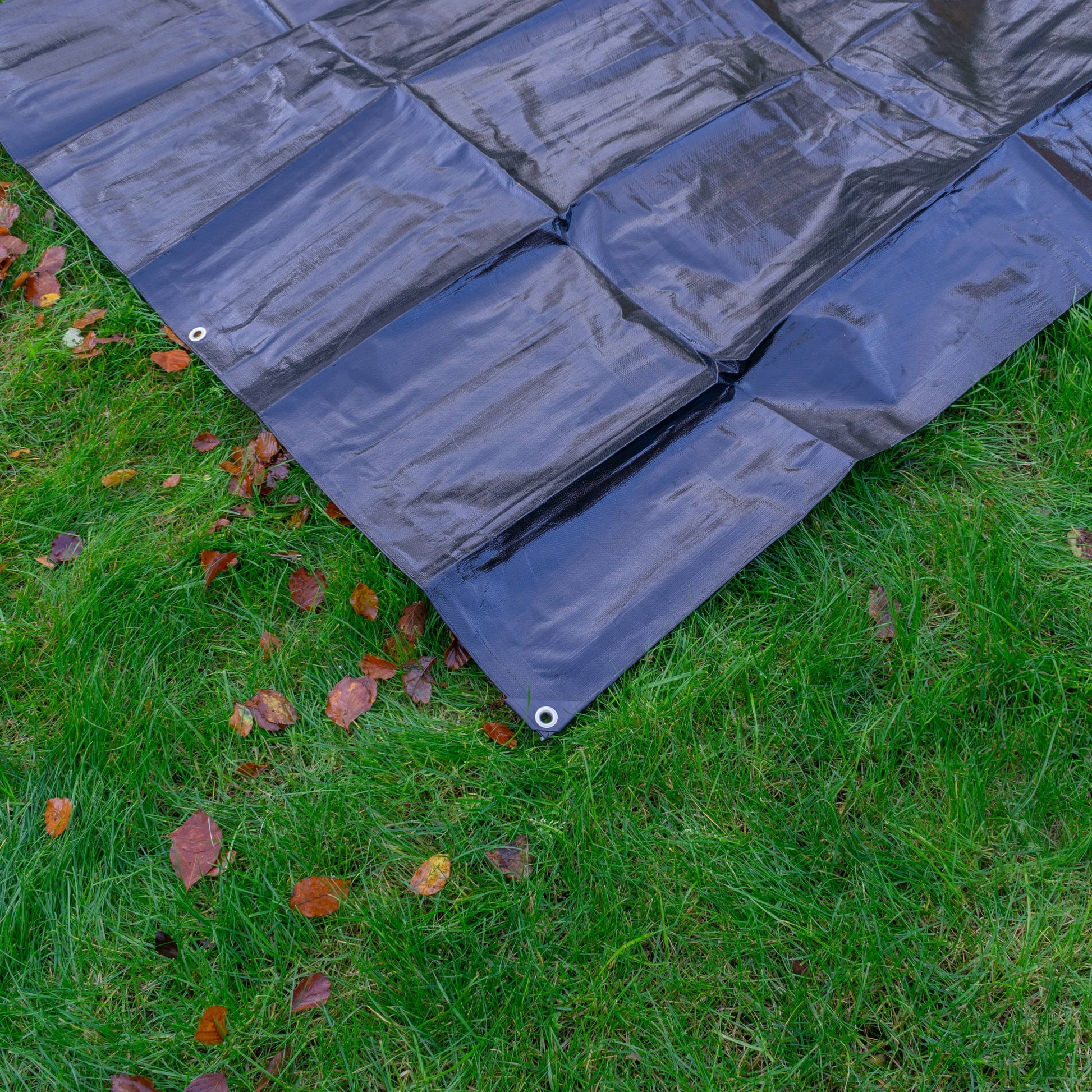 Black/Silver L-Grade Tarpaulin with 10m of 6mm Bungee Rope and 10 x Screw Type Tarp Clips - Best4Trade-Retail Tarpaulins