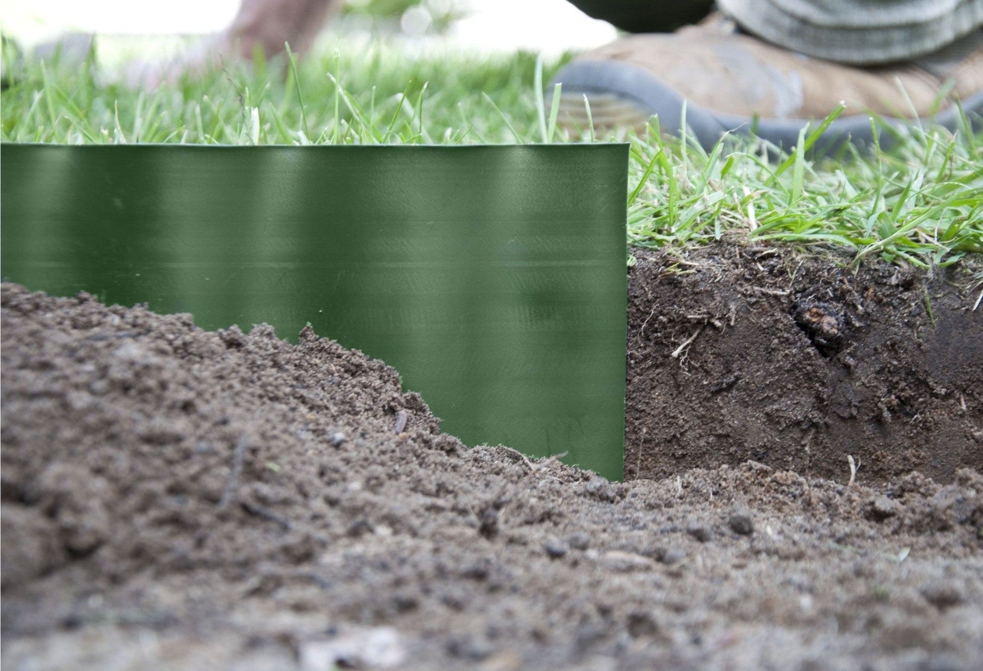 Wavy Plastic Garden Lawn Edging, H=25CM, L=9M, Green - Best4Trade-Retail Garden tools & Accesories