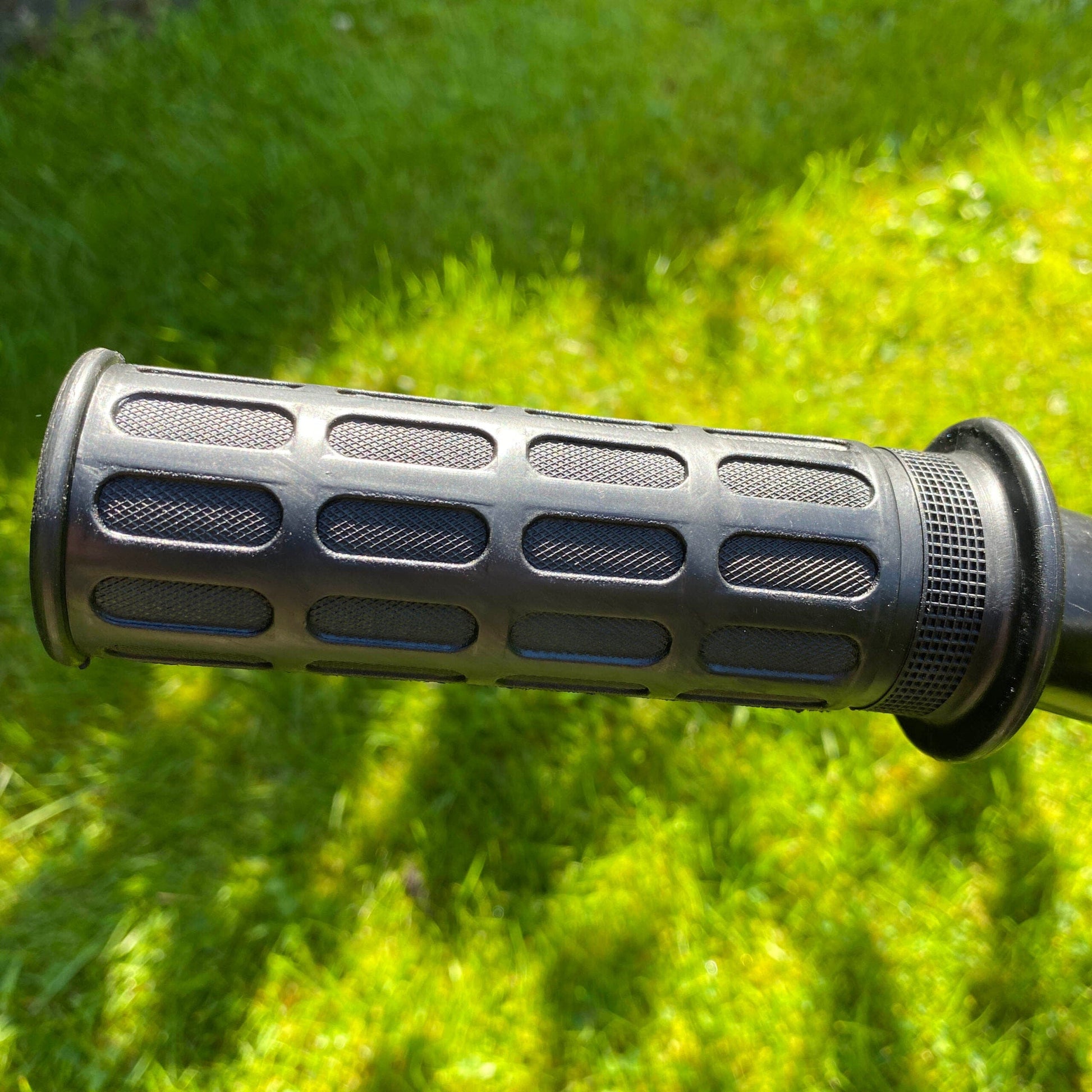 The Hourbarrow Wheel Barrow - RHINOBUILD Bricklaying Tools