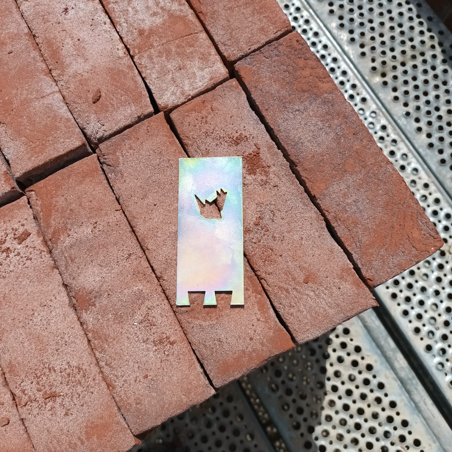 Tingle Plate - RHINOBUILD Bricklaying Tools