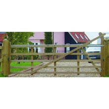 Load image into Gallery viewer, Softwod Entrance Gate (Right Hand Hanging) - Jacksons Fencing
