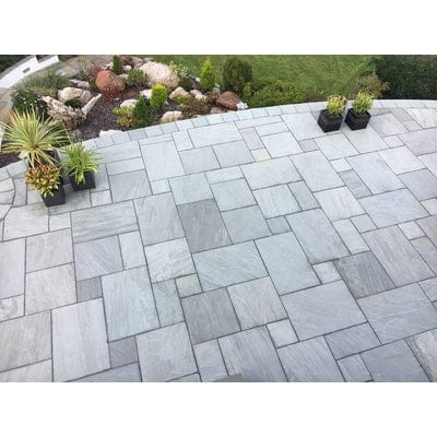Traditional Light Grey Sandstone Paving Pack (19.50m2 - 66 Slabs / Mixed Pack) - Paveworld