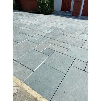 Traditional Kotah Blue Limestone Paving Pack (19.50m2 - 66 Slabs / Mixed Pack) - Paveworld
